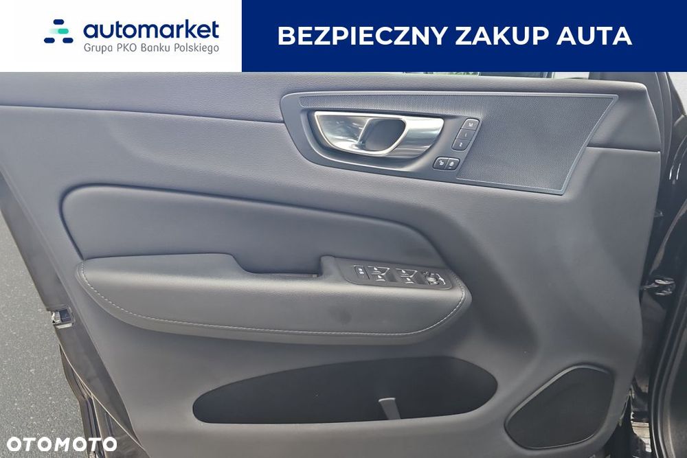Volvo XC 60 B4 B Plus Dark - 11