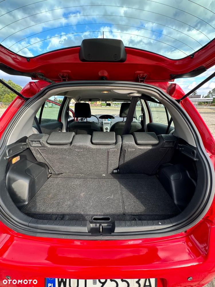 Toyota Yaris 1.3 Luna - 12