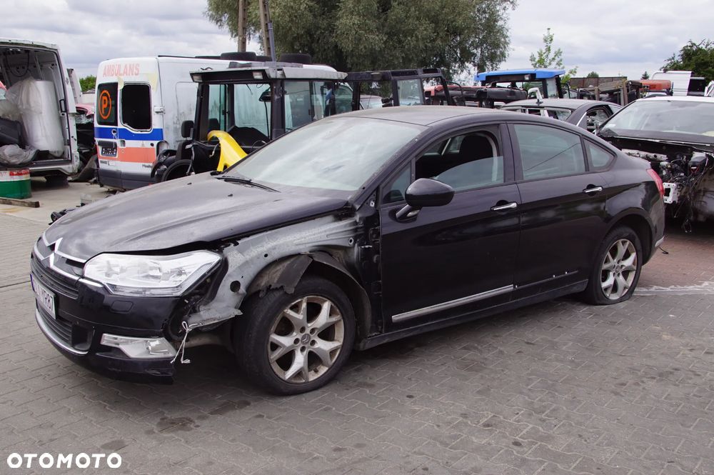 Auto na części - Citroen C5 II X7 1.6 HDI 110 KM 9HZ BE4R KTV 2008R Silnik Skrzynia Drzwi Szyba Błotnik Klapa Lampa Deska Kokpit Sterownik Moduł Kierownica Licznik - 8