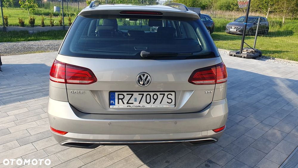 Volkswagen Golf Variant 1.0 TSI BMT Comfortline - 4