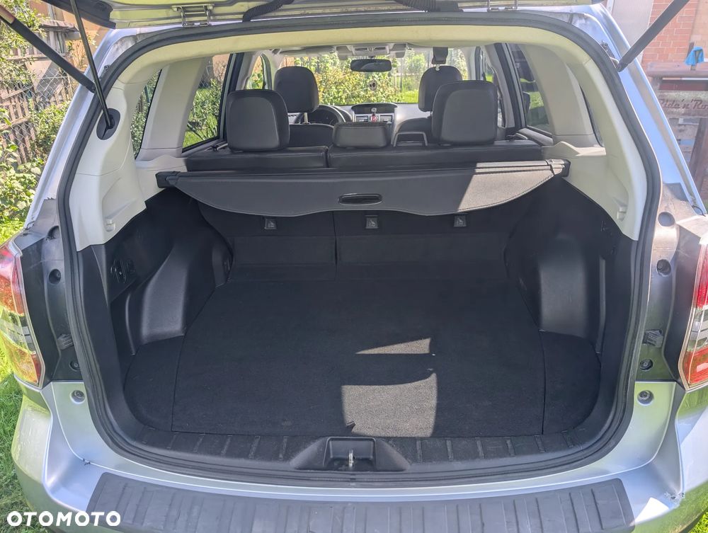 Subaru Forester 2.0XT Platinum Lineartronic - 14