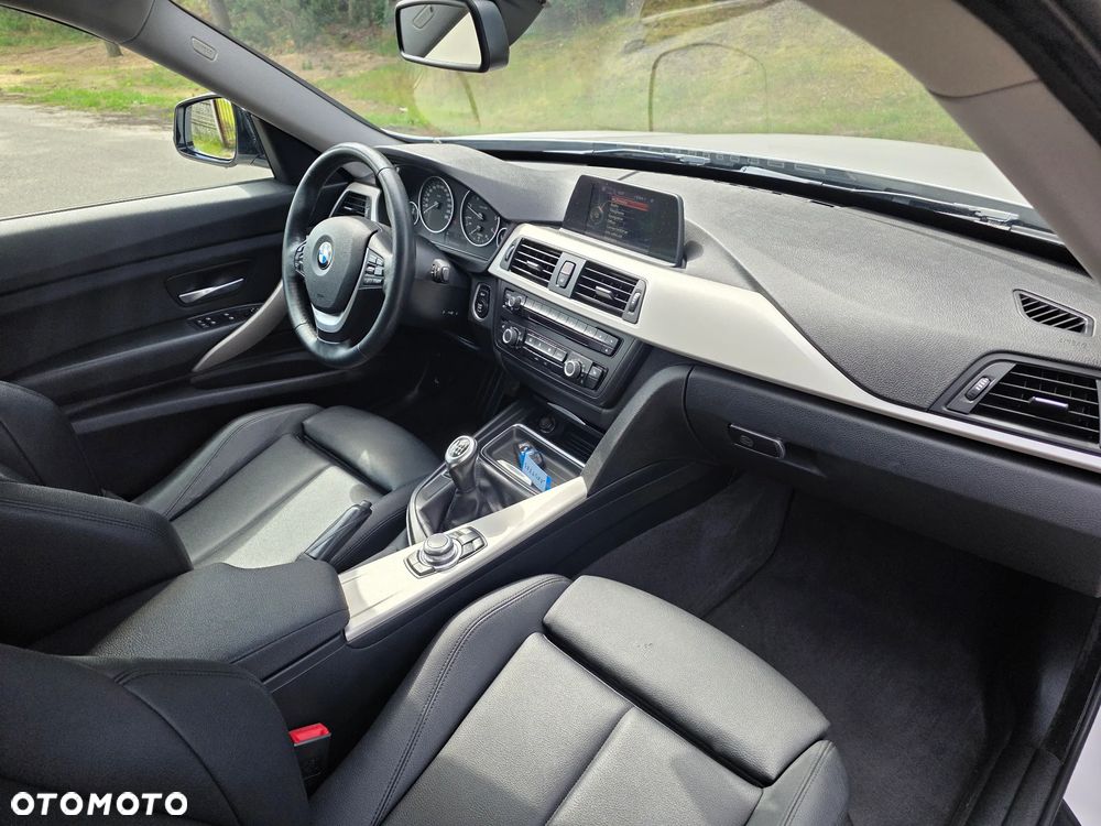 BMW Seria 3 318d DPF - 23