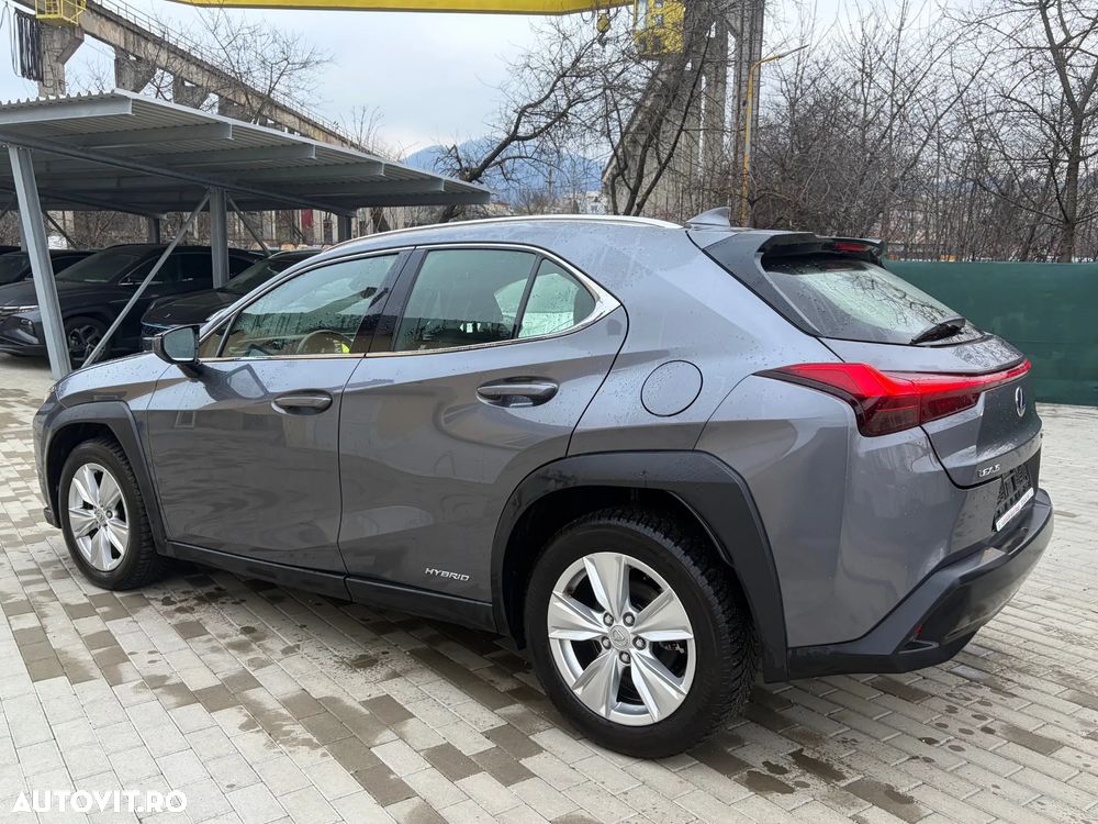 Lexus UX 250h Business Edition - 12