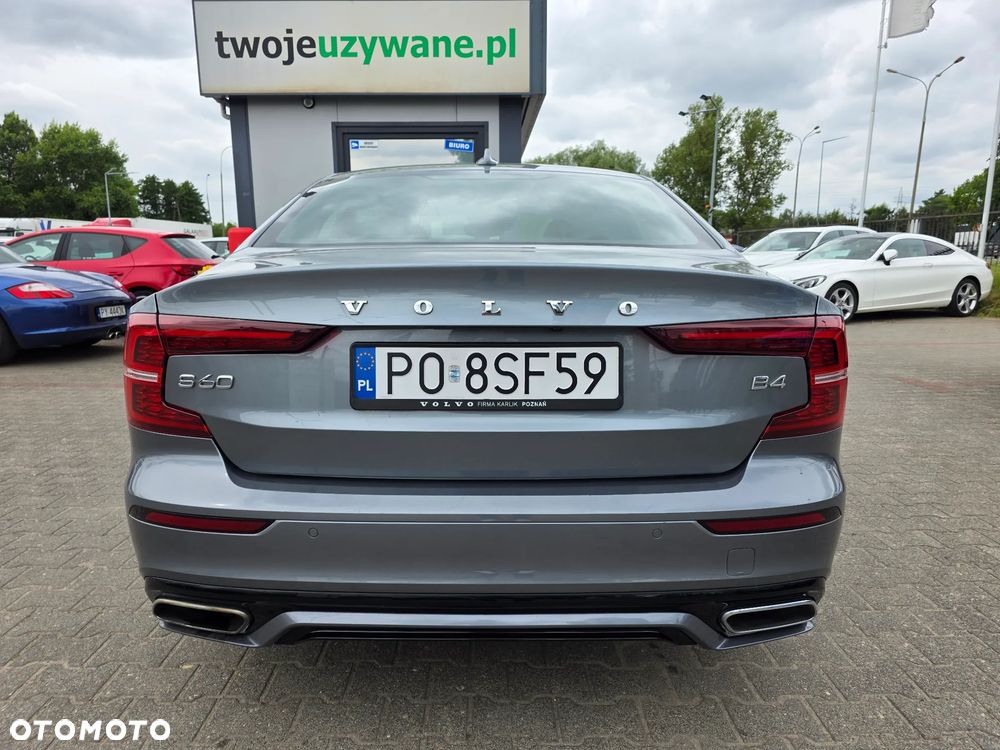 Volvo S60 B4 B R-Design - 11