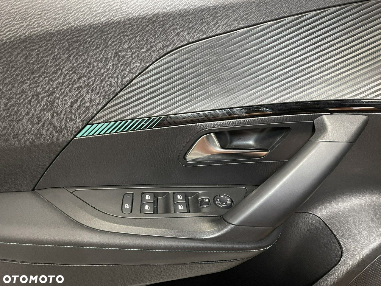 Peugeot 2008 PureTech 130 Allure - 18