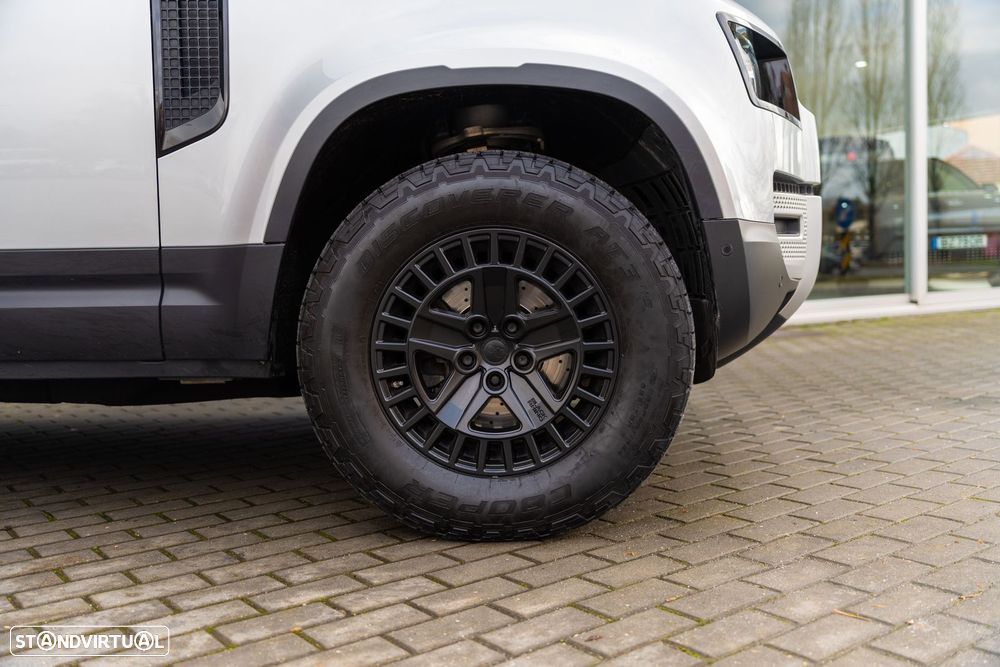 Land Rover Defender 2.0 D 110 AWD SE - 39