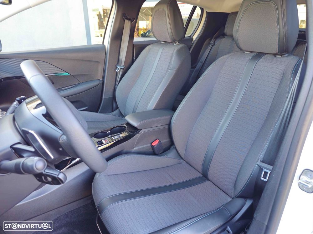 Peugeot 208 1.2 PureTech Allure EAT8 - 10