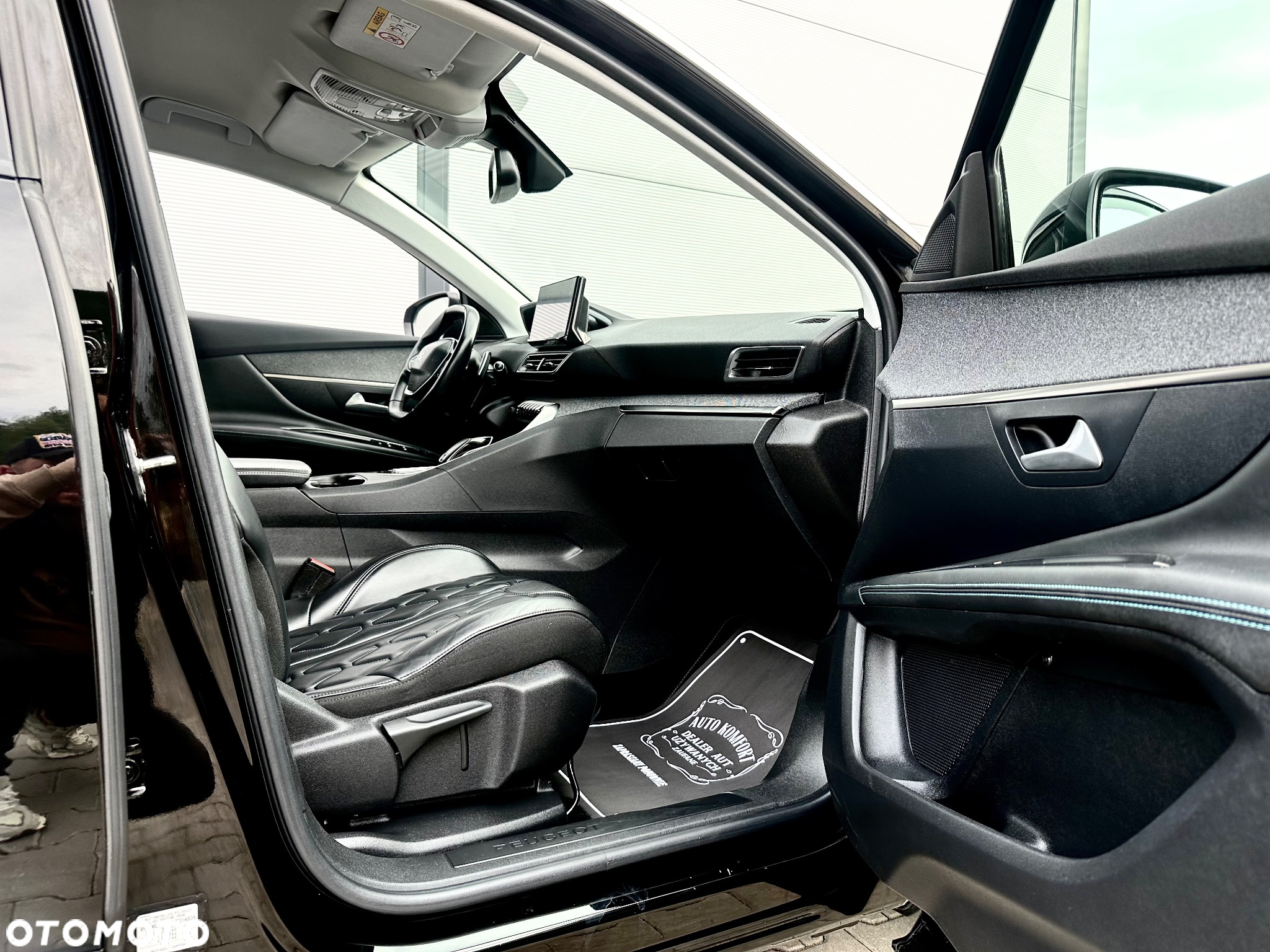 Peugeot 3008 BlueHDi 130 Stop & Start EAT8 Allure - 25