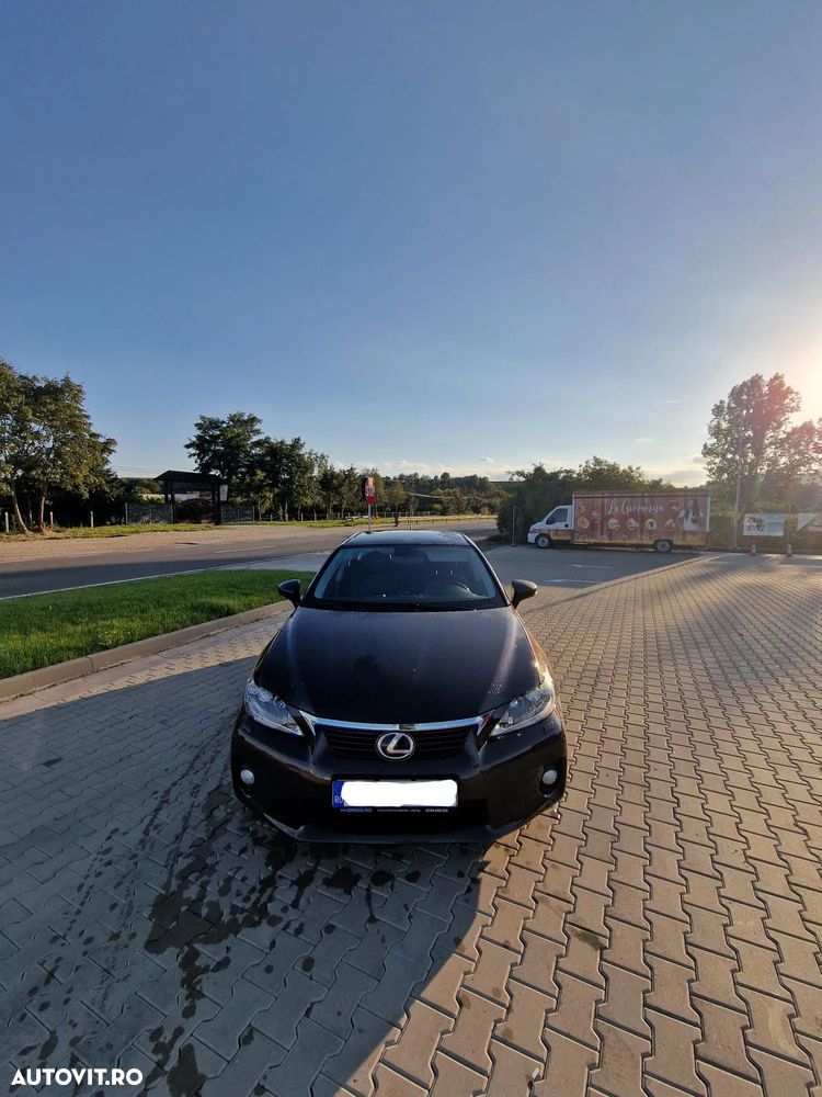 Lexus CT - 1