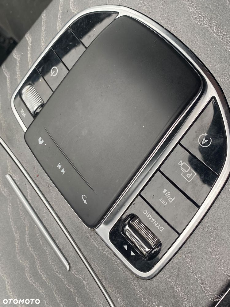 Mercedes-Benz Klasa E 220 d 4-Matic - 19