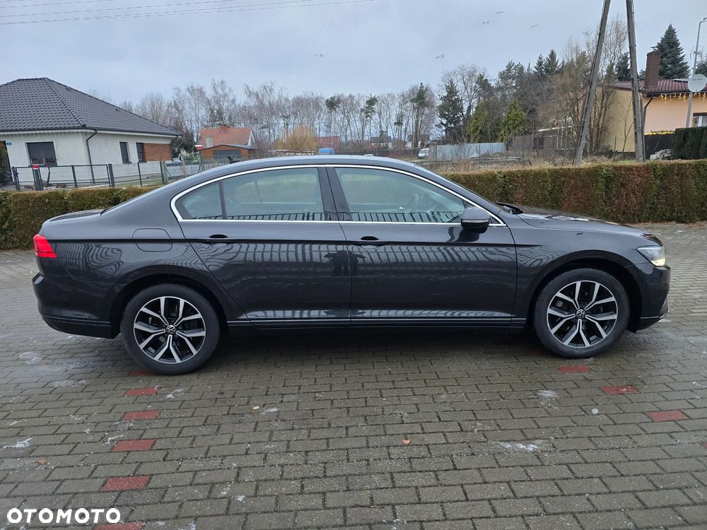 Volkswagen Passat 2.0 TDI EVO Business DSG - 6