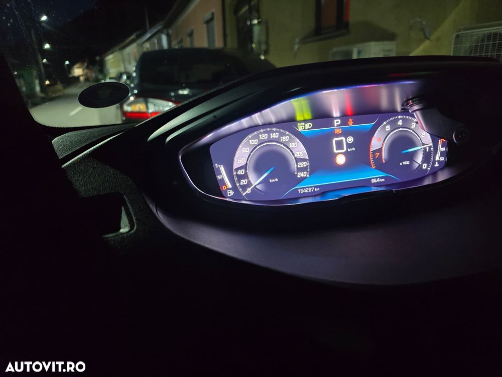 Peugeot 3008 1.2 PureTech 130 EAT8 GT - 13