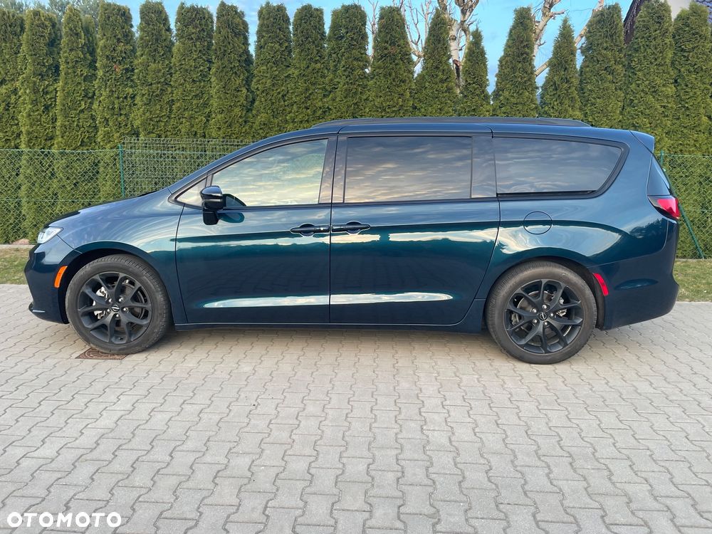 Chrysler Pacifica - 2