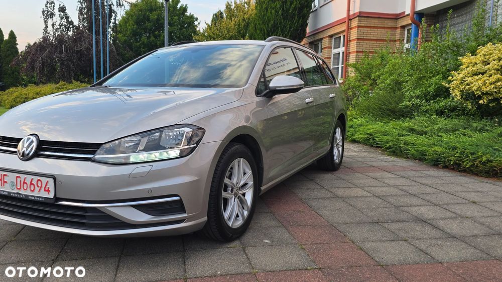 Volkswagen Golf - 32