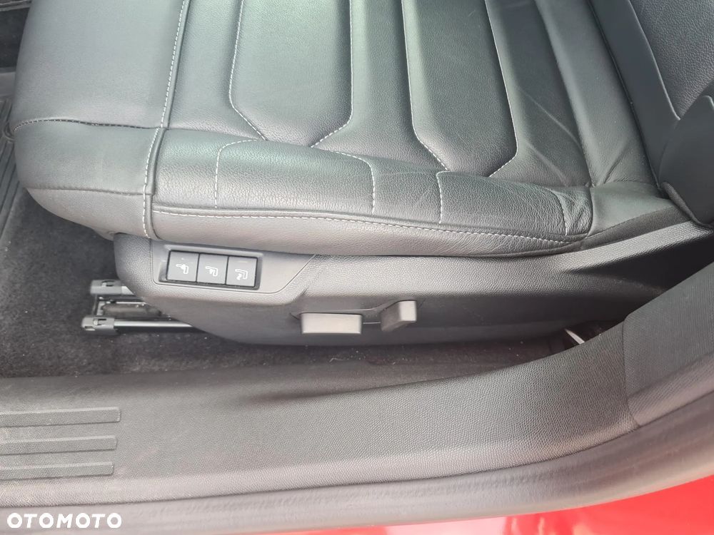 Citroën C4 EV136 50kWh Shine - 26