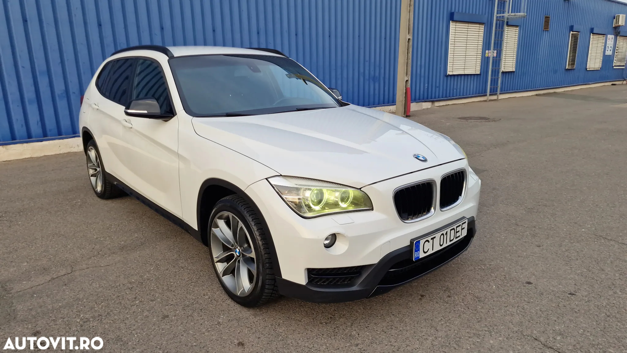 BMW X1 - 24