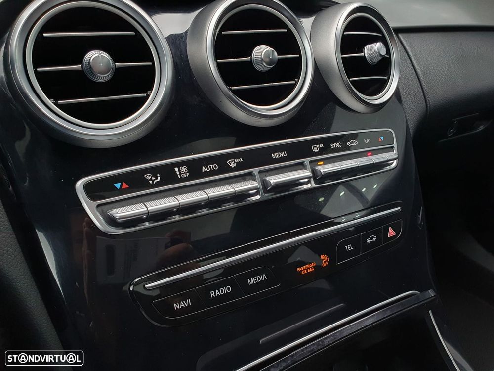 Mercedes-Benz C 300 d AMG Line - 35