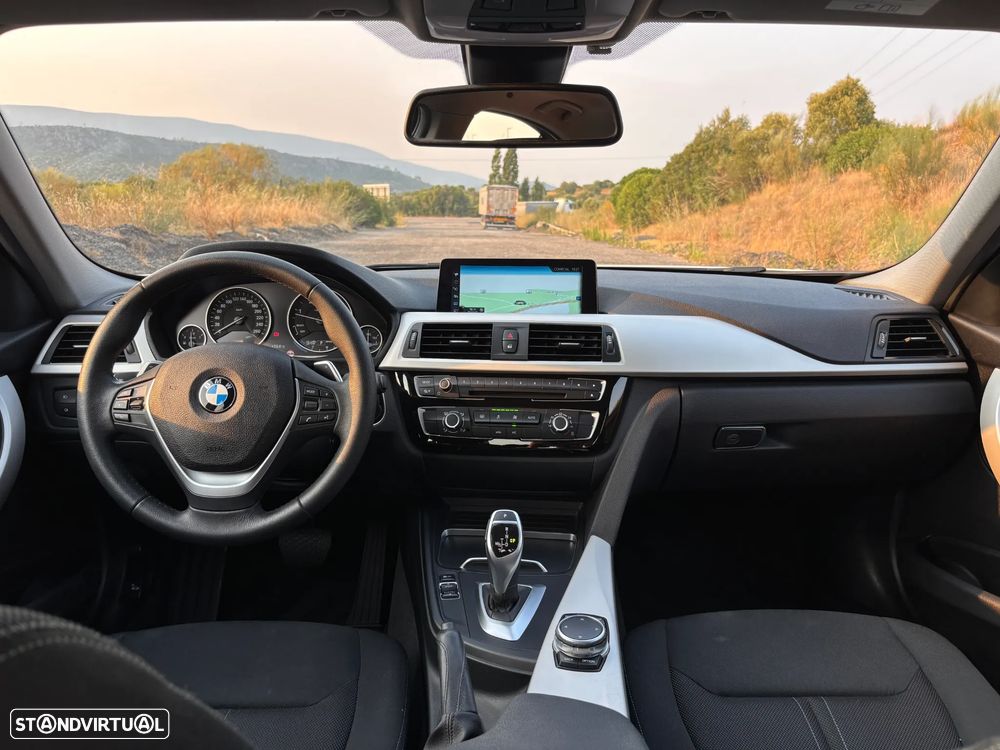 BMW 320 d Aut. Advantage - 4