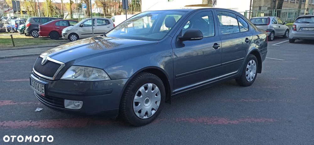 Skoda Octavia 1.6 Tour - 12