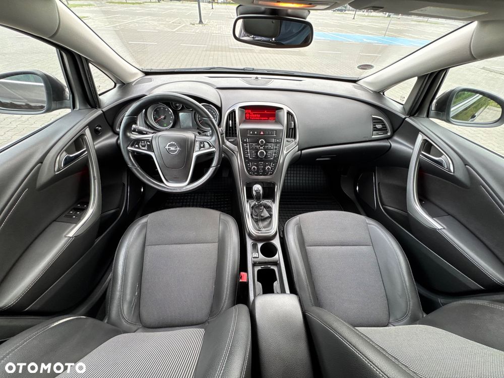 Opel Astra 1.4 T Cosmo S&S - 19