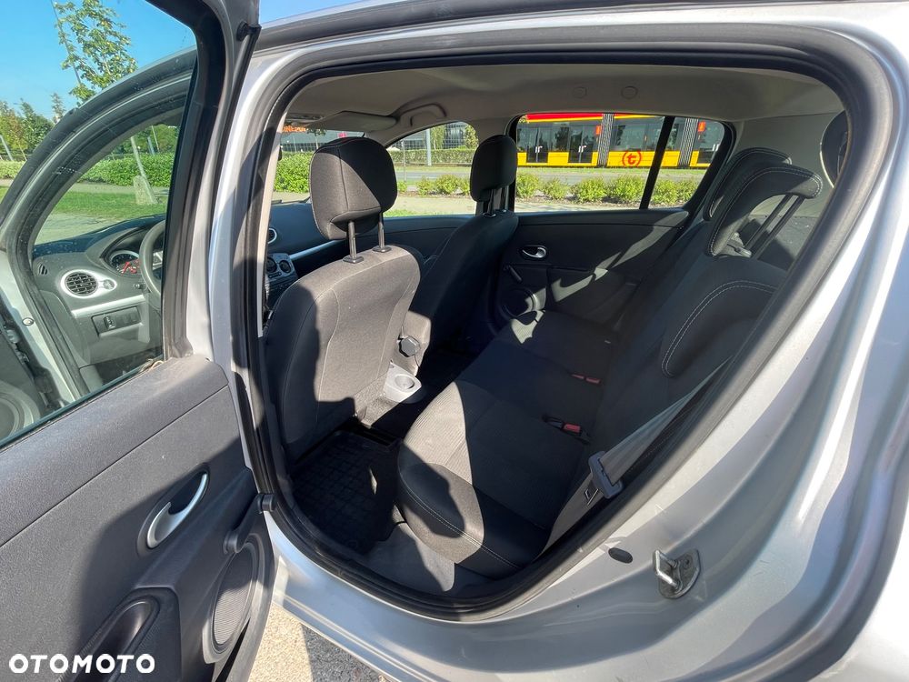Renault Clio 1.5 dCi Alize - 9