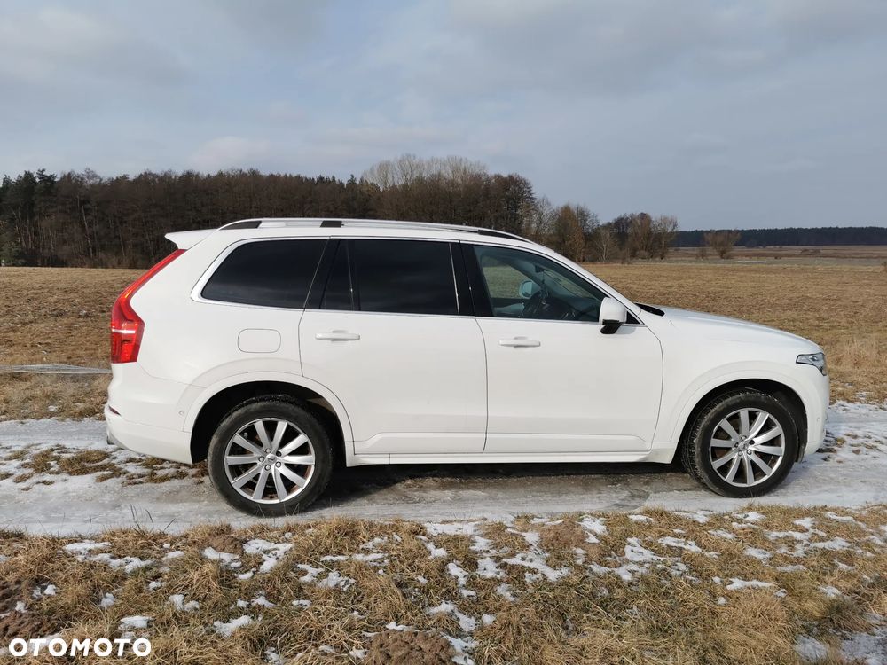 Volvo XC 90 D5 AWD Momentum - 4