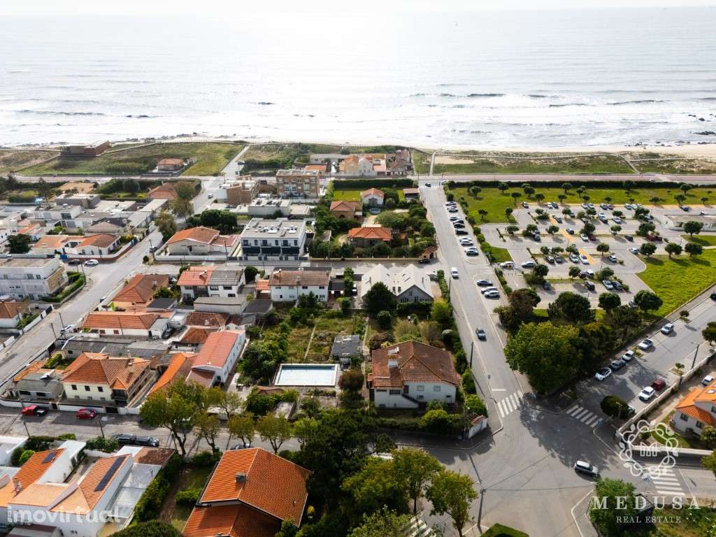 Moradia com 2239 m2 de terreno | Praia de Francelos, Vila Nova de Gaia - Grande imagem: 3/24