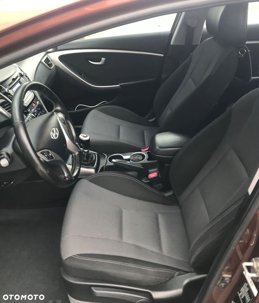 Hyundai i30 blue 1.6 CRDi Style - 17