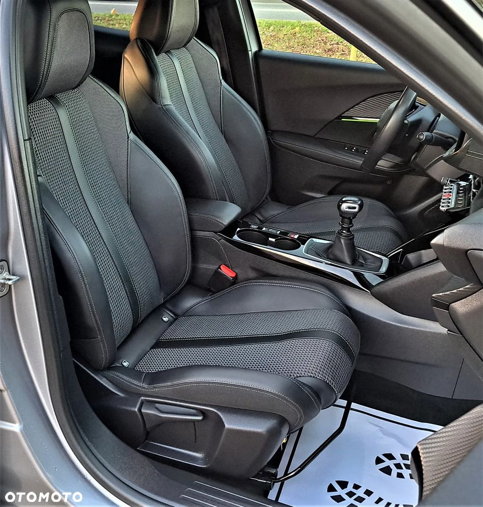 Peugeot 2008 1.2 PureTech Allure S&S - 23