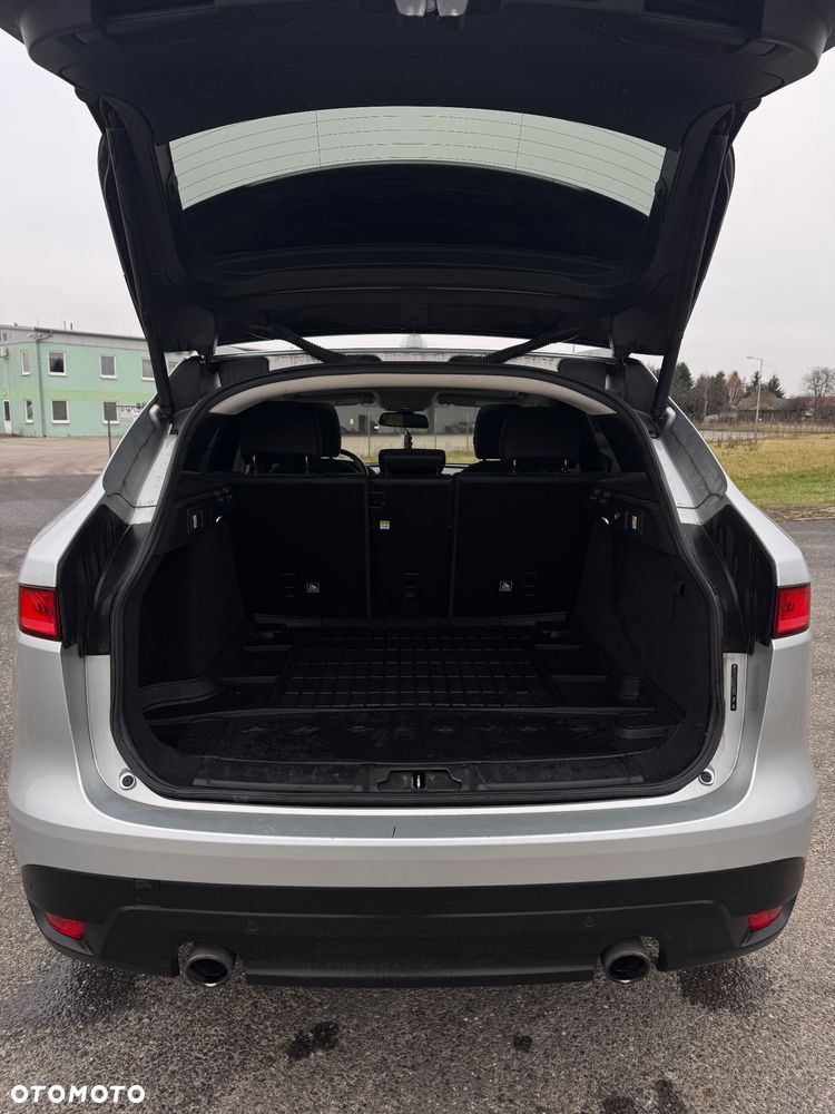 Jaguar F-Pace 2.0 i4P AWD Prestige - 16