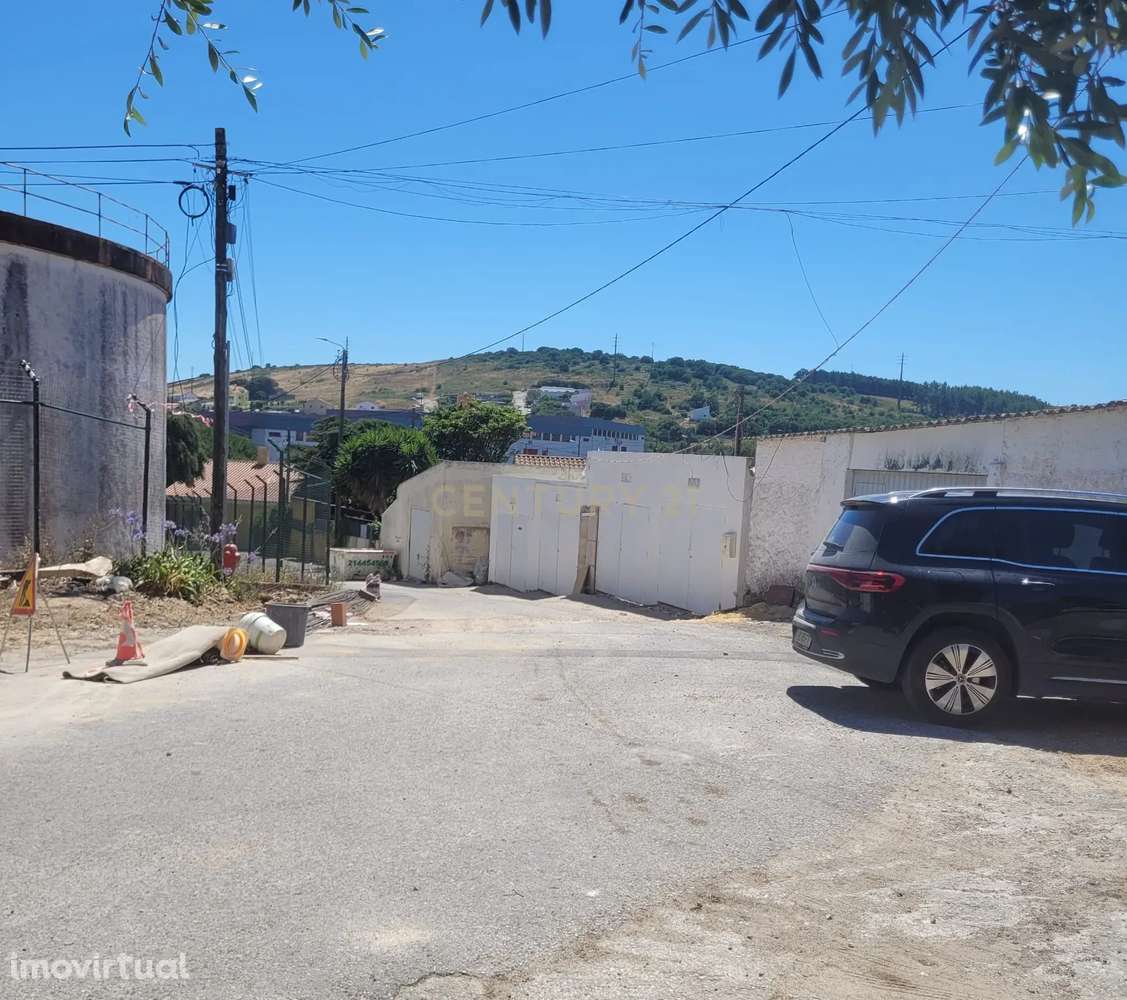 ARRENDA-SE GARAGEM EM RIO DE MOURO - Grande imagem: 2/15