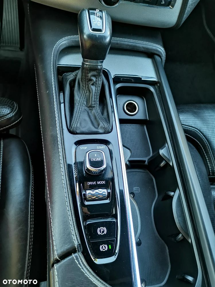 Volvo XC 90 D5 AWD Inscription 7os - 7