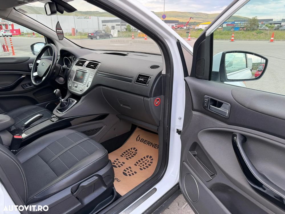 Ford Kuga S 2.0 TDCi 4x4 Plus Editionsmodell - 6