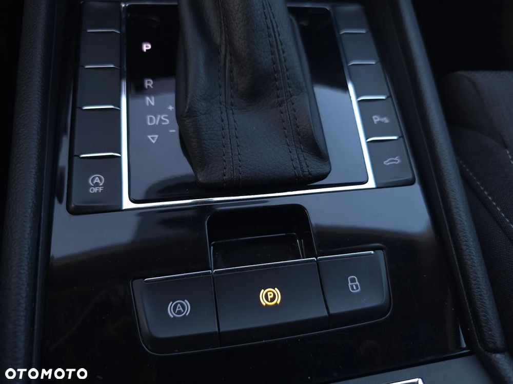 Skoda Superb 1.8 TSI Ambition DSG - 18