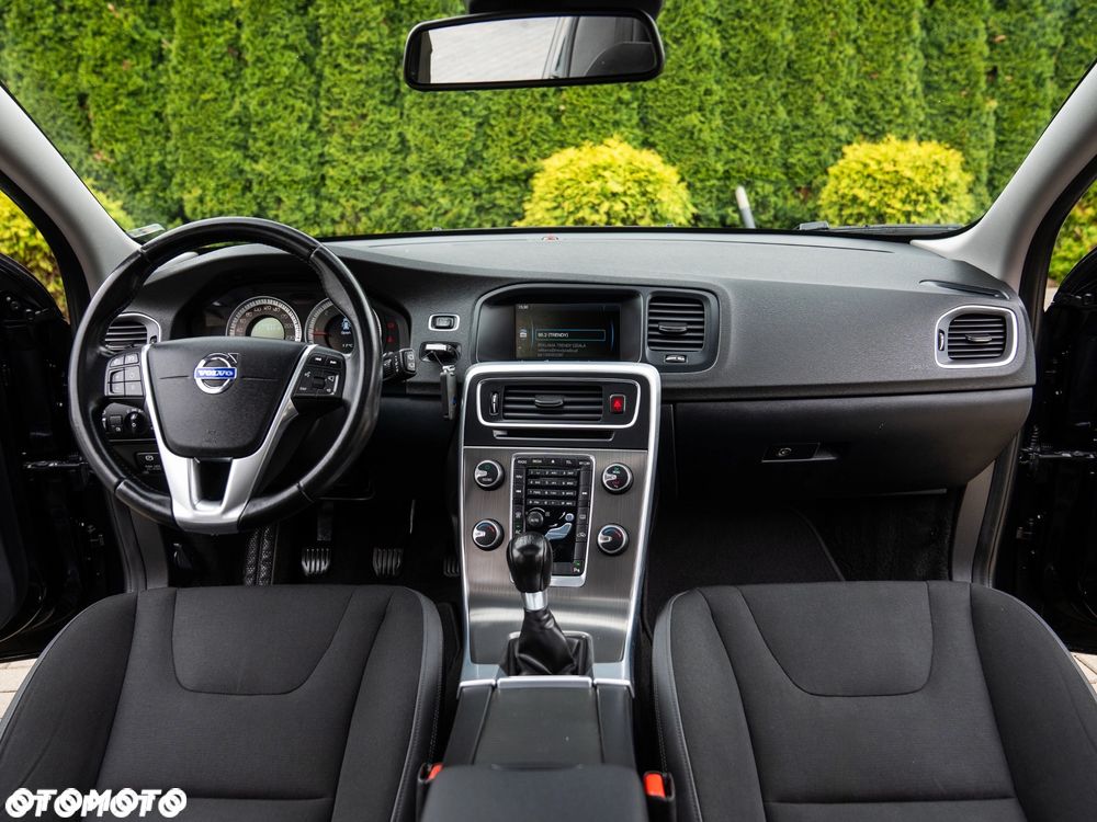 Volvo V60 D4 Momentum - 31