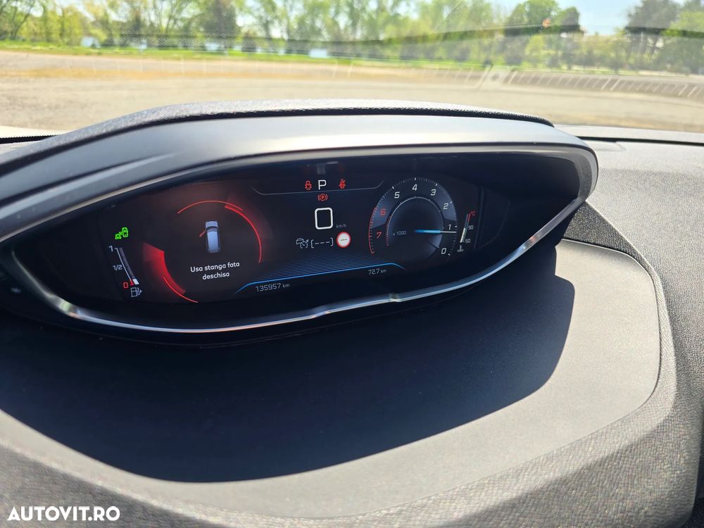 Peugeot 5008 1.6 Puretech Turbo s&s EAT8 GT-Line - 10