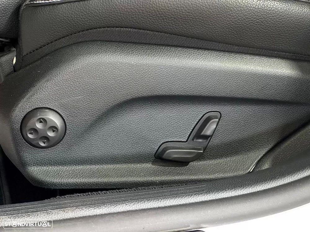 Mercedes-Benz E 300 de 4Matic 9G-TRONIC AMG Line - 14