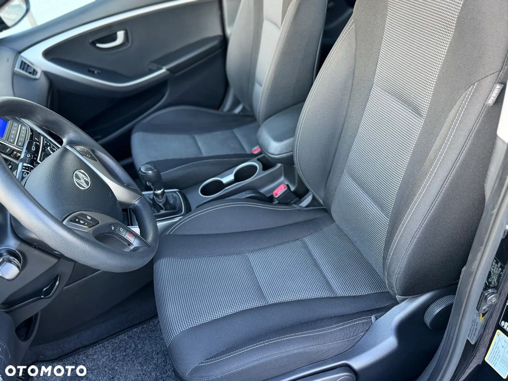 Hyundai i30 1.4 Classic + - 21