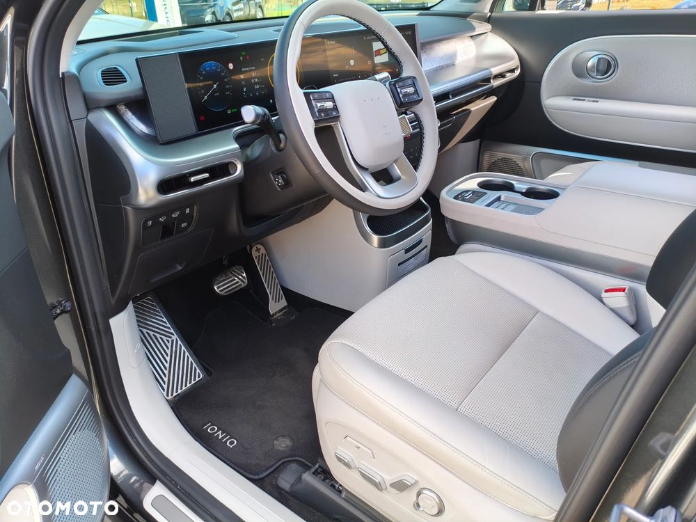 Hyundai IONIQ 9 110kWh Calligraphy AWD - 11