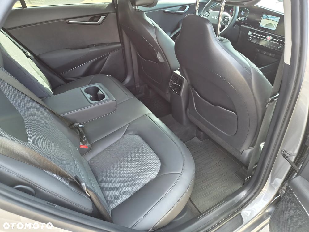 Kia Niro 1.6 GDI Hybrid L - 30