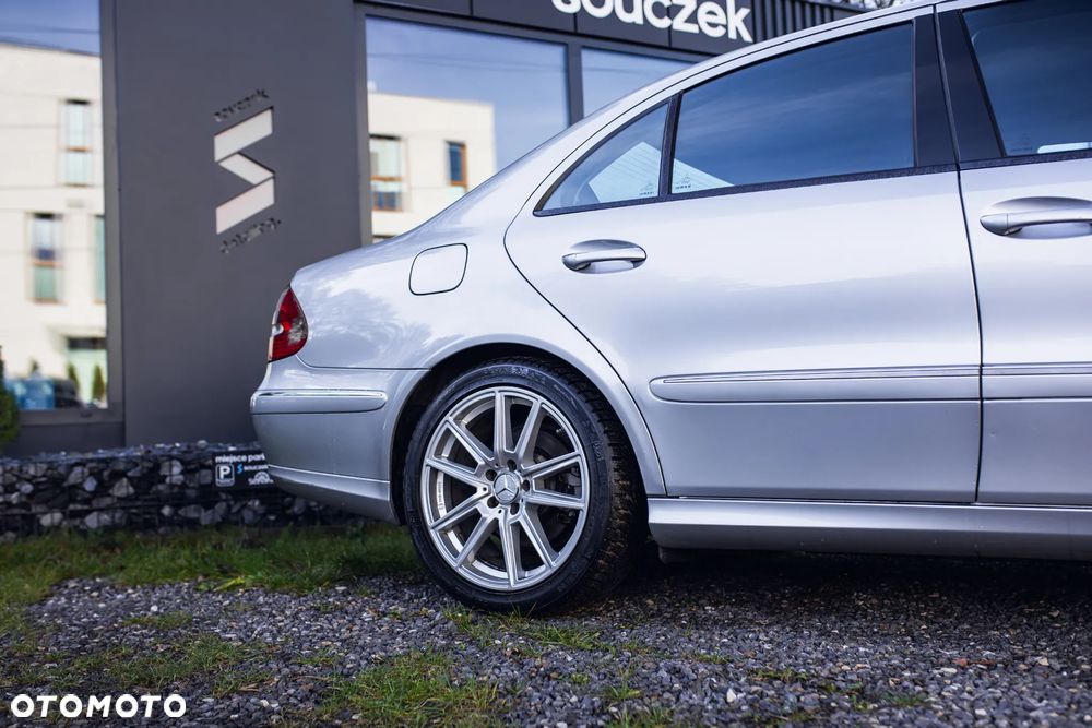 Mercedes-Benz Klasa E 500 Avantgarde - 4