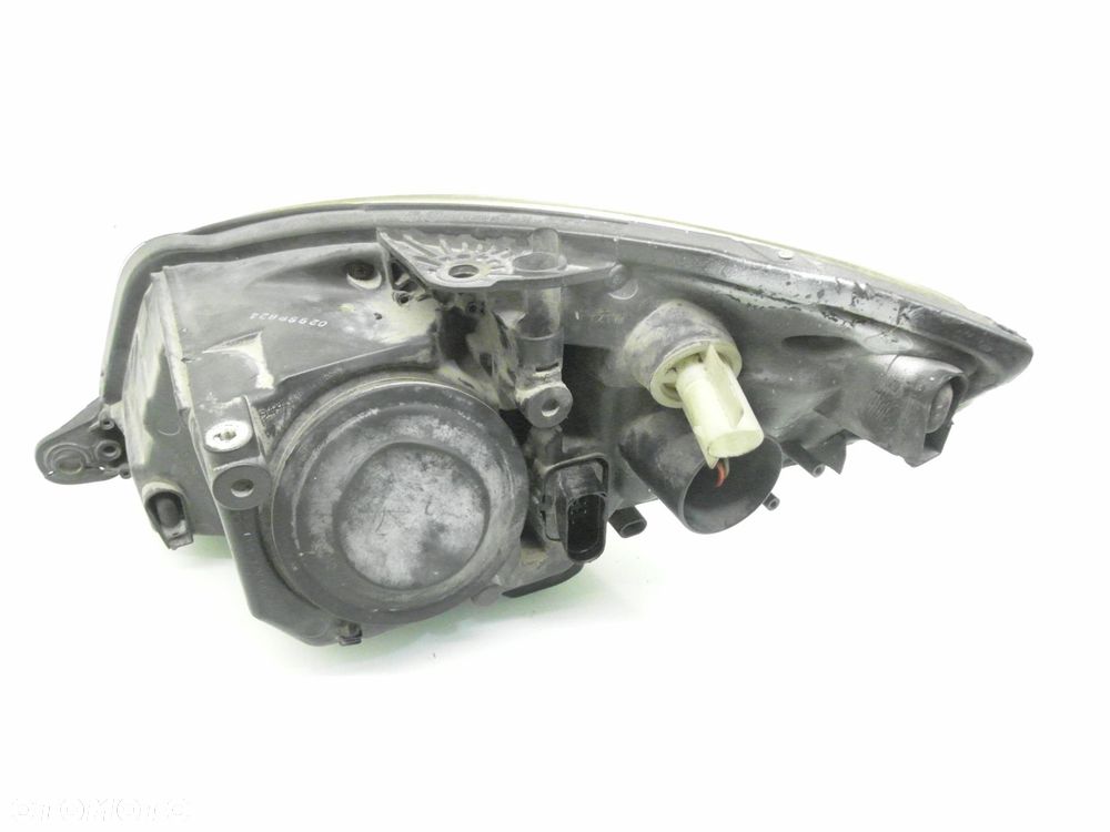 LAMPA PRAWA PRZEDNIA SKODA FABIA II - 6