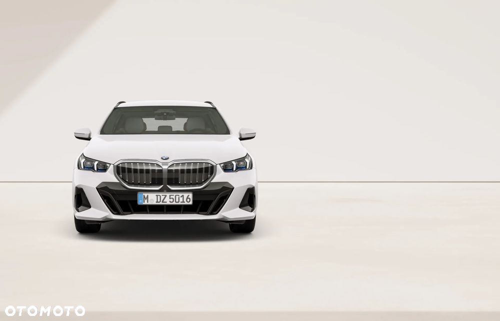 BMW Seria 5 520d xDrive mHEV M Sport - 2