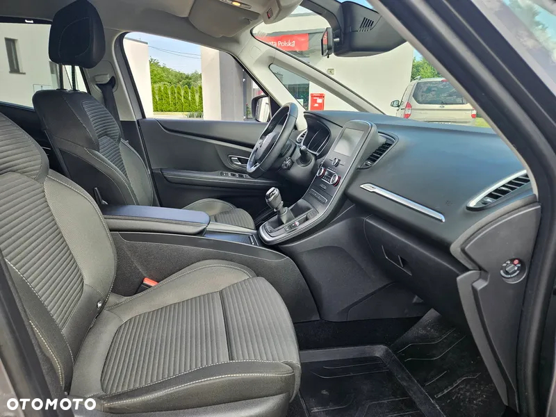 Renault Scenic - 16