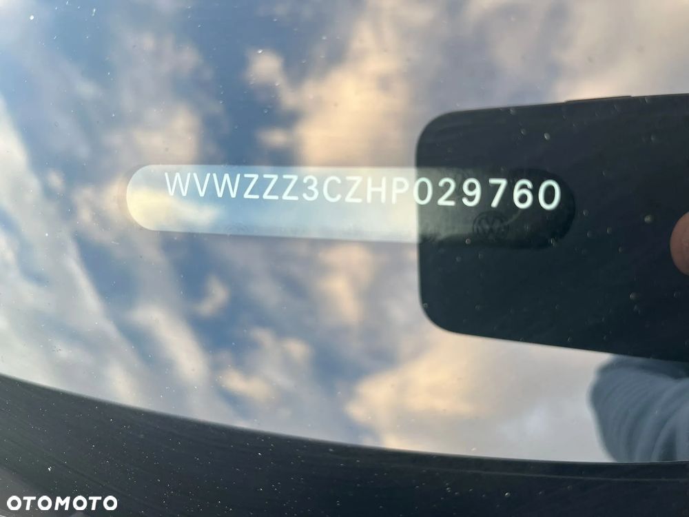 Volkswagen Passat - 16