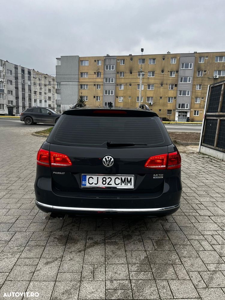 Volkswagen Passat 2.0 TDI Blue TDI DSG Highline - 18