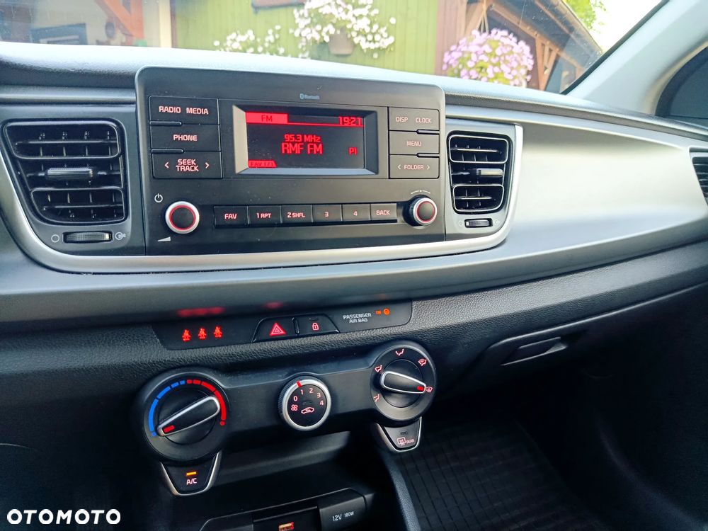 Kia Rio 1.2 M - 13