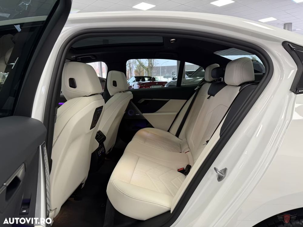 BMW Seria 5 550e xDrive Aut. - 19