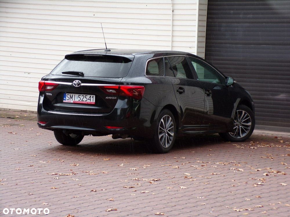 Toyota Avensis - 14