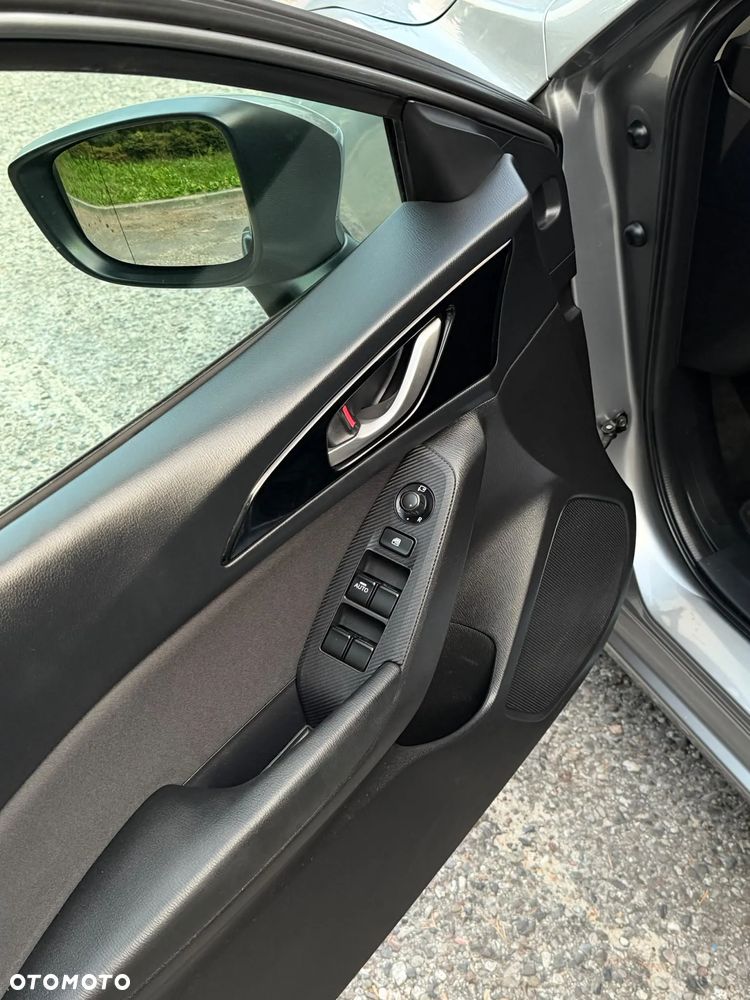 Mazda 3 - 17